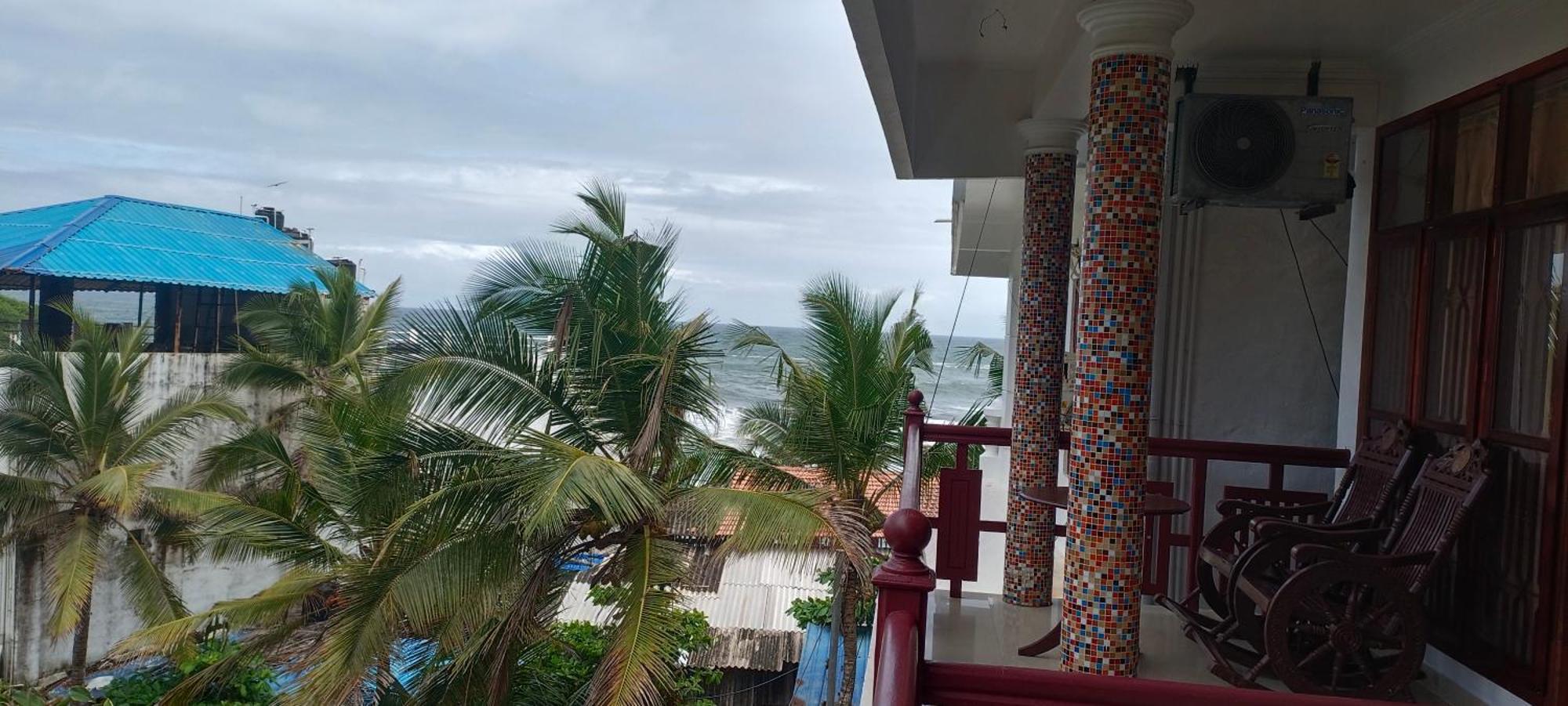 Tippys Beach Resort Kovalam Exterior foto